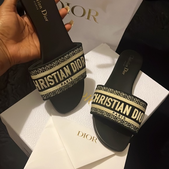 Gently worn Diors . Very good condition. US size 9 European 39.5 - Picture 6 of 6